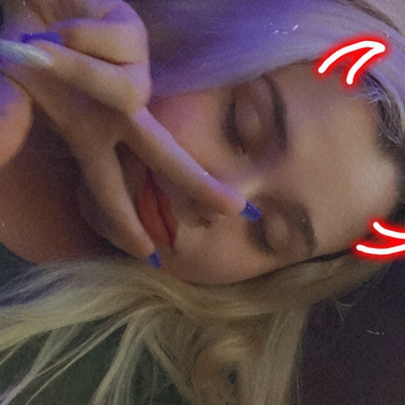 Meet your Posher, Sarah - Picture 1 of 1